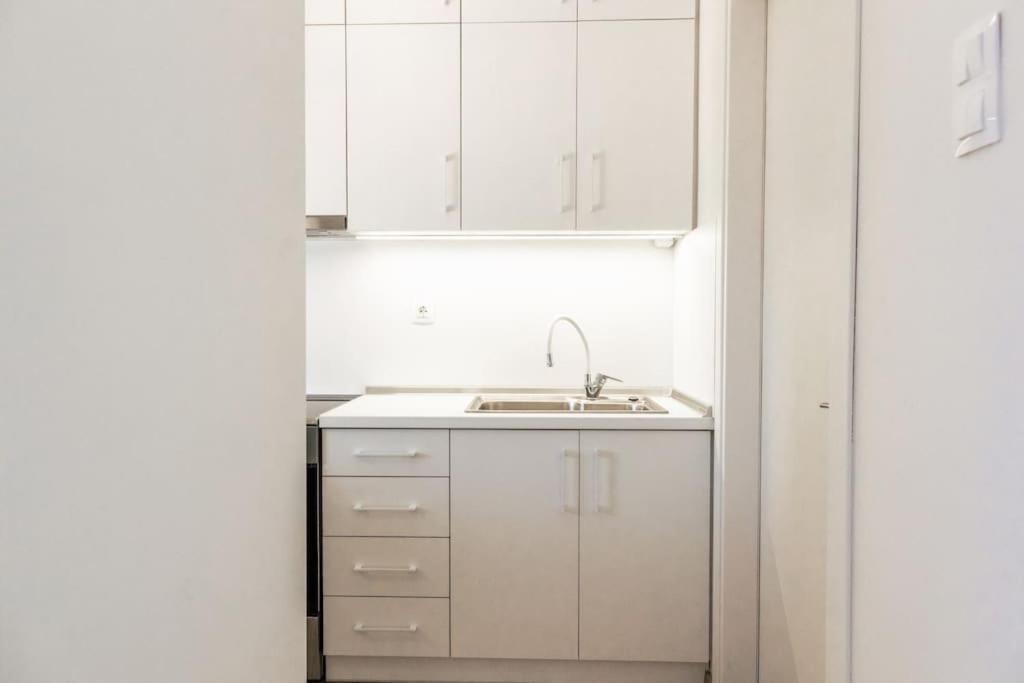 Cozy Studio In The Heart Of City Komotini Bagian luar foto