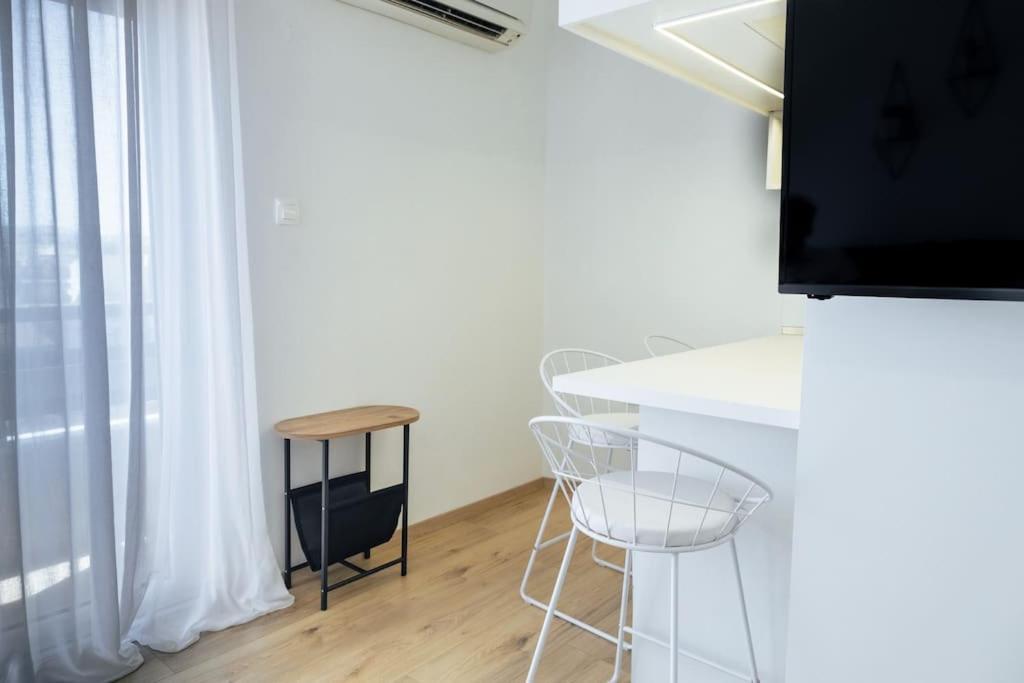 Cozy Studio In The Heart Of City Komotini Bagian luar foto